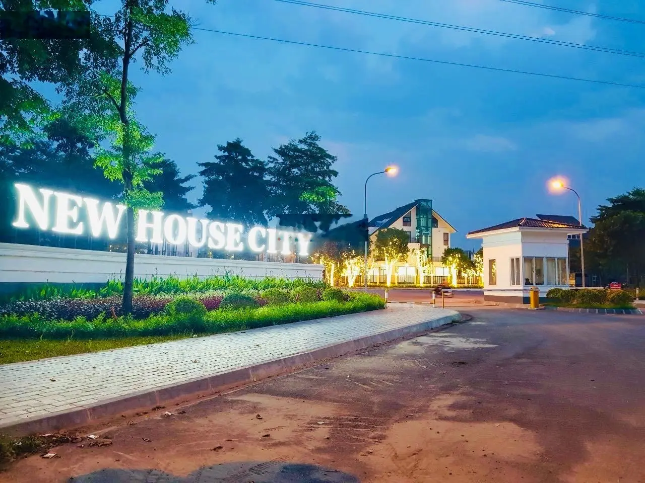 Qũy căn biệt thự Ngôi Nhà Mới cần bán giá cực rẻ: 200m2, 250m2, 300m2, 500m2. Liên hệ: 0962 204 ***