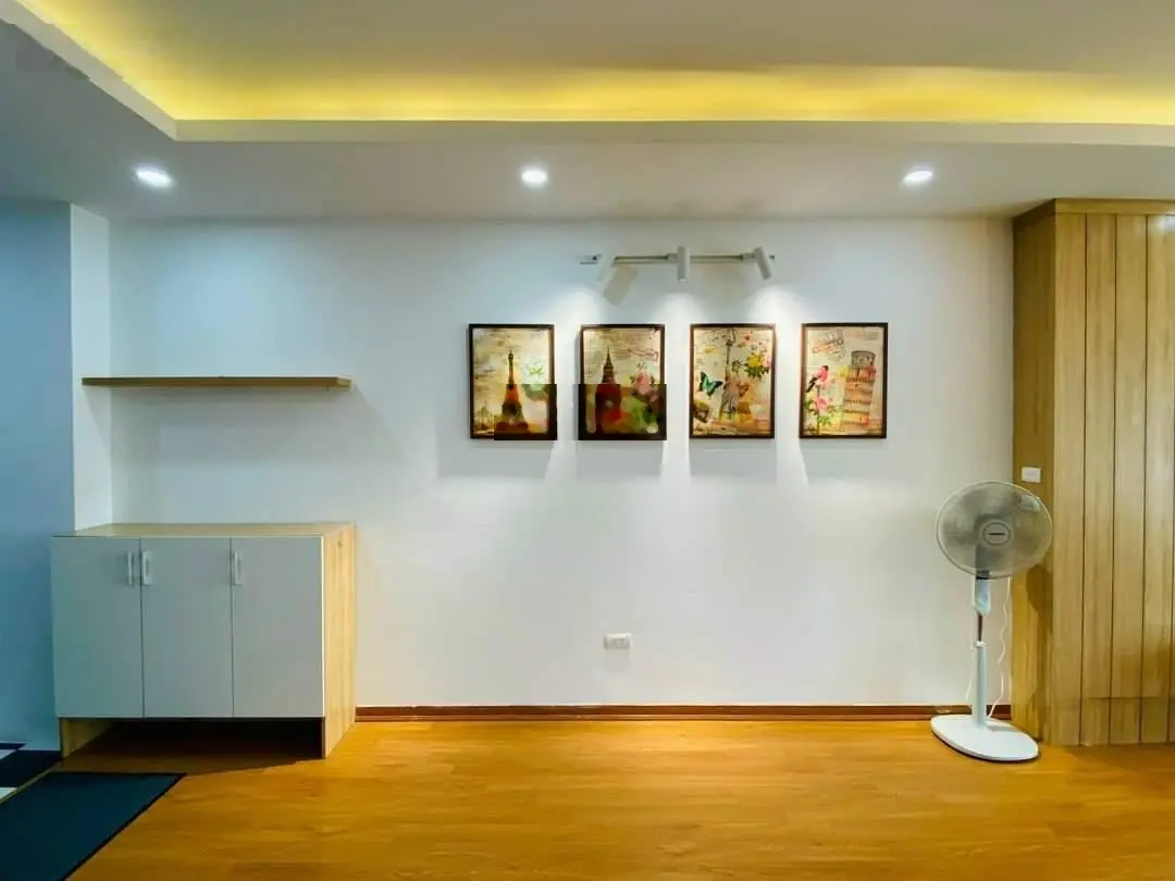 Chính chủ ủy quyền bán gấp căn hộ 2 phòng ngủ. View siêu thoáng mát. Liên hệ đi xem: 0343 191 ***