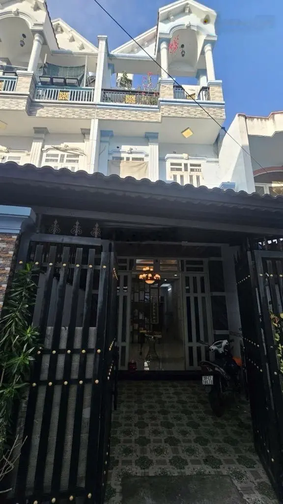 Nhà 3 tầng 80m2 kho b tt nhà bè thông 1979 htp, shr, giá tết nhỉnh nhẹ 5t