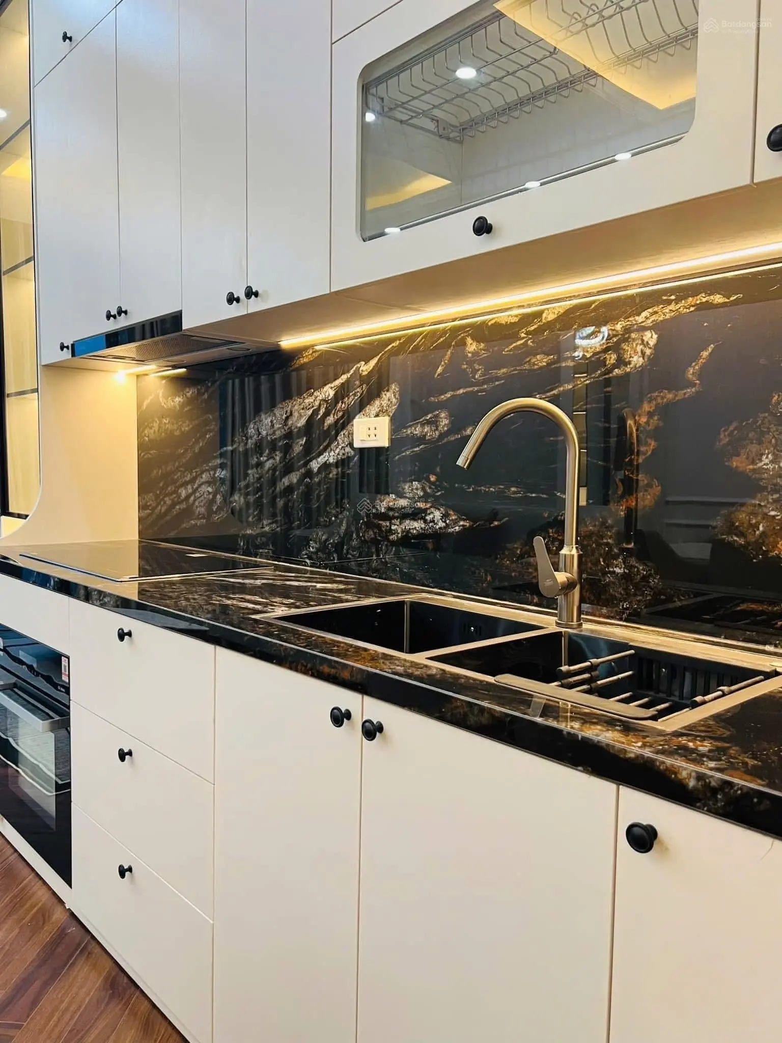 Siêu phẩm La Khê, Hà Đông, phân lô ô tô tránh, Dt 52m2 x 7t thang máy, kinh doanh full nội thất vip