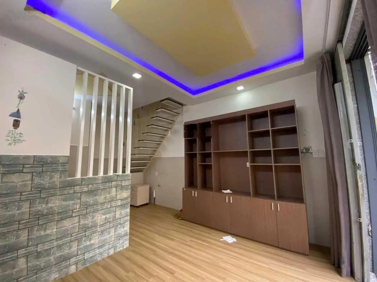 Hẻm 6m Thạch lam 4,1x7m 3 tầng