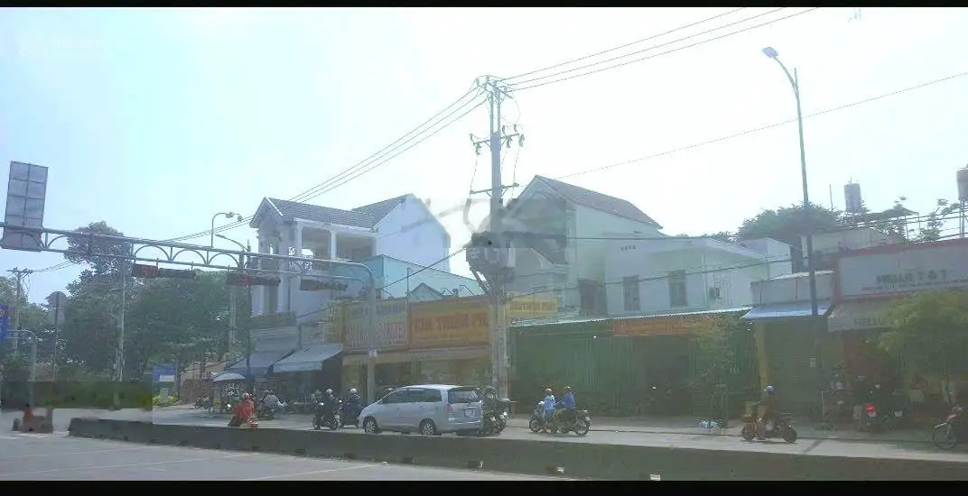 Bán nhà Mặt Tiền kinh doanh đỉnh, 3 tầng 200 m2(6,5x31) đường Đặng Thúc Vịnh, Hóc Môn. 13 tỉ