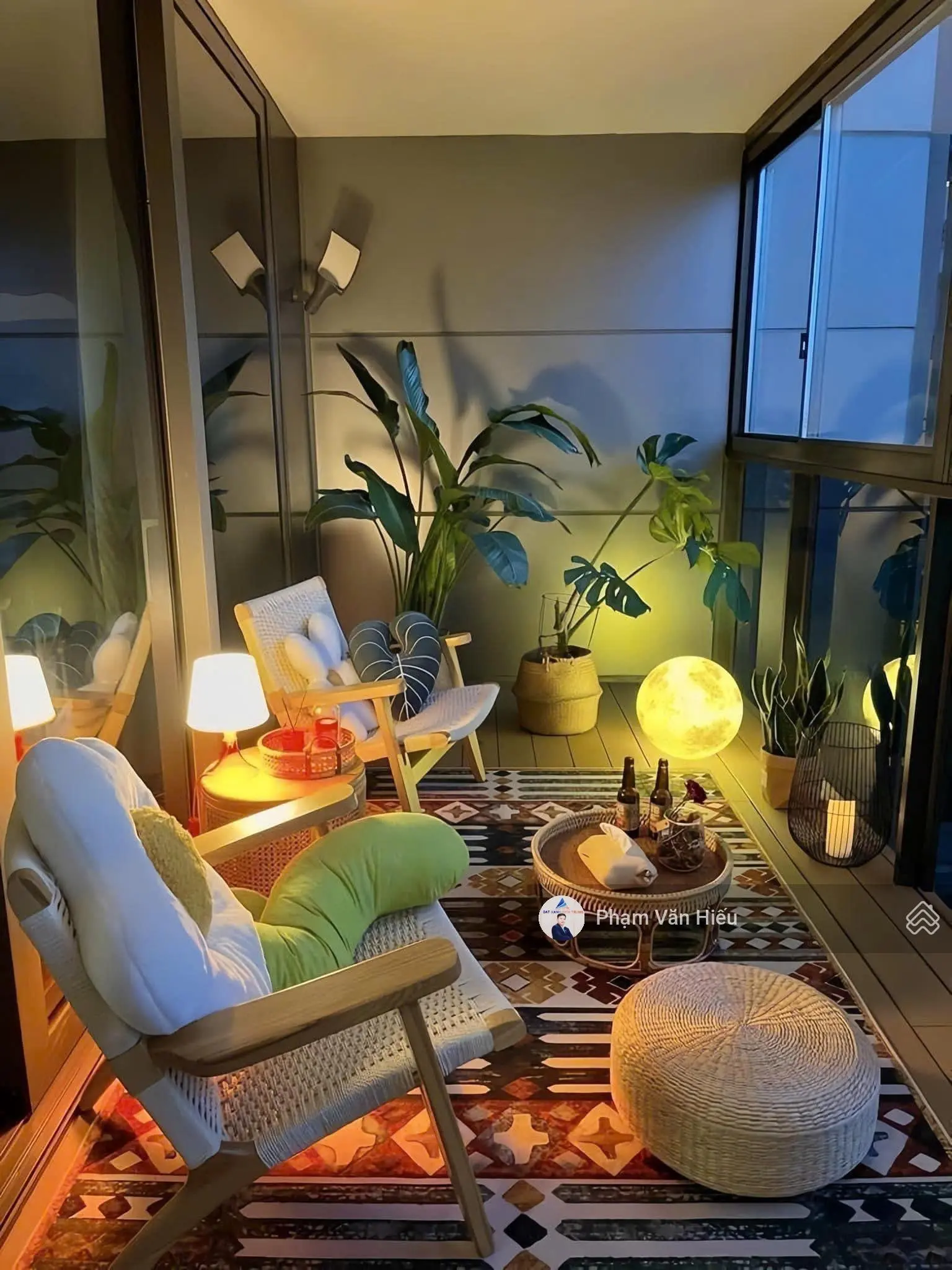 Bán căn góc 81m2 vip nhất 2 PN tầng cao view sông Hàn - Biển tại Vista Đà Nẵng, giá 3,x tỷ (full)