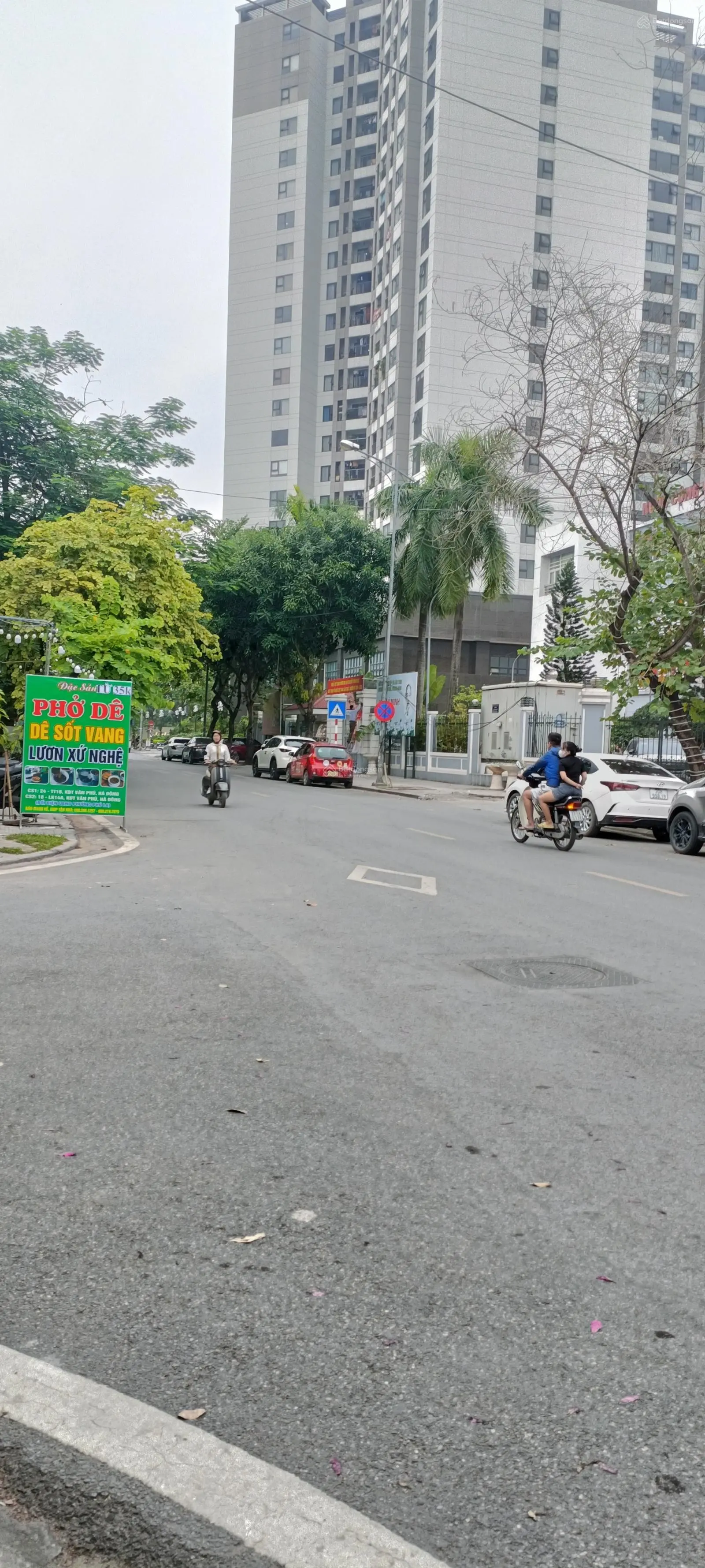 Bán LK KĐT Văn Phú, Hà Đông. Dt 40m, 6 tầng thang máy giá 12,5 tỷ. View vườn hoa, vỉa hè ô tô tránh