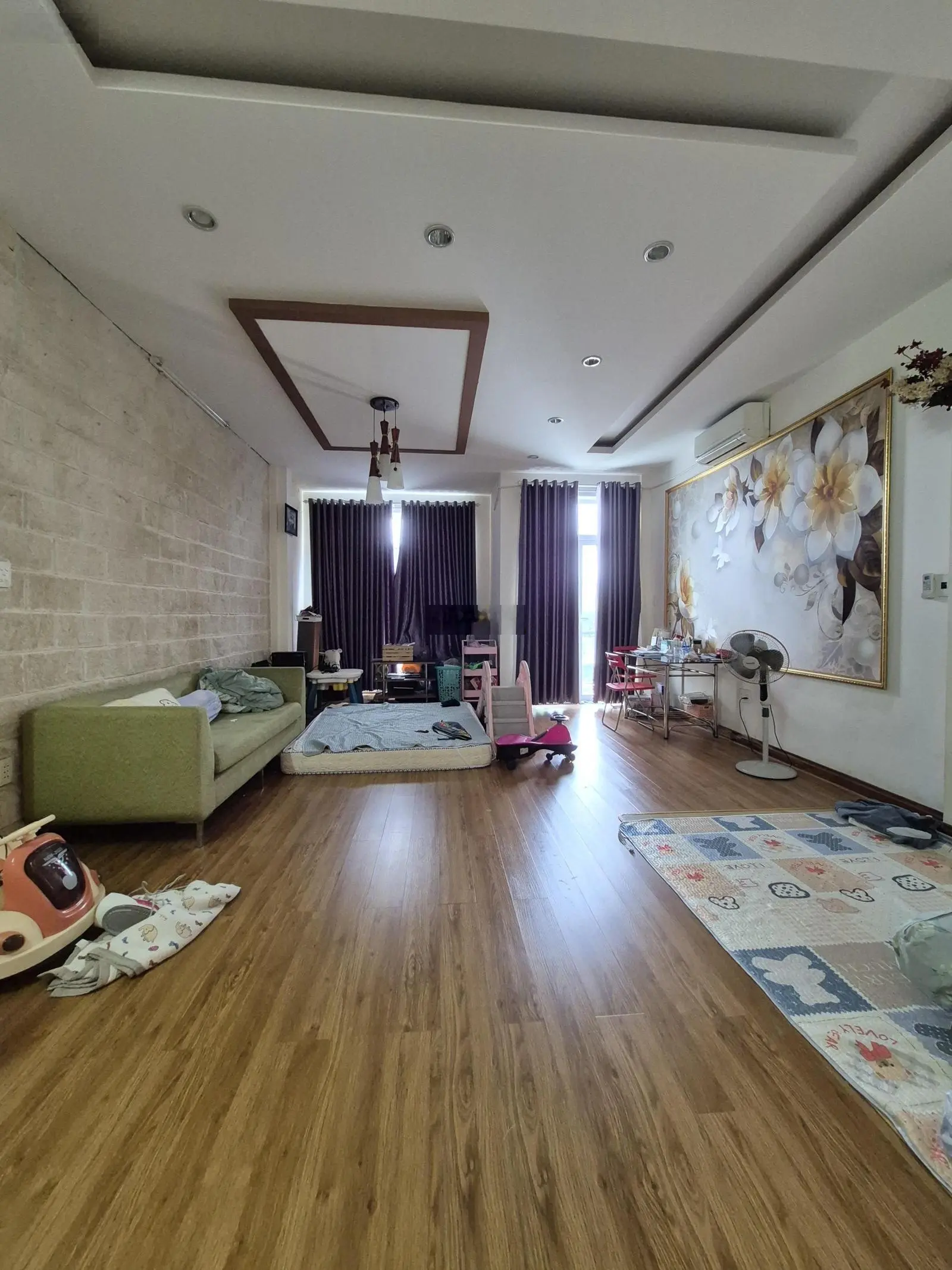 Hải Châu, căn nhà phố 4 tầng, trục đường 3 Tháng 2. Giá siêu đầu tư