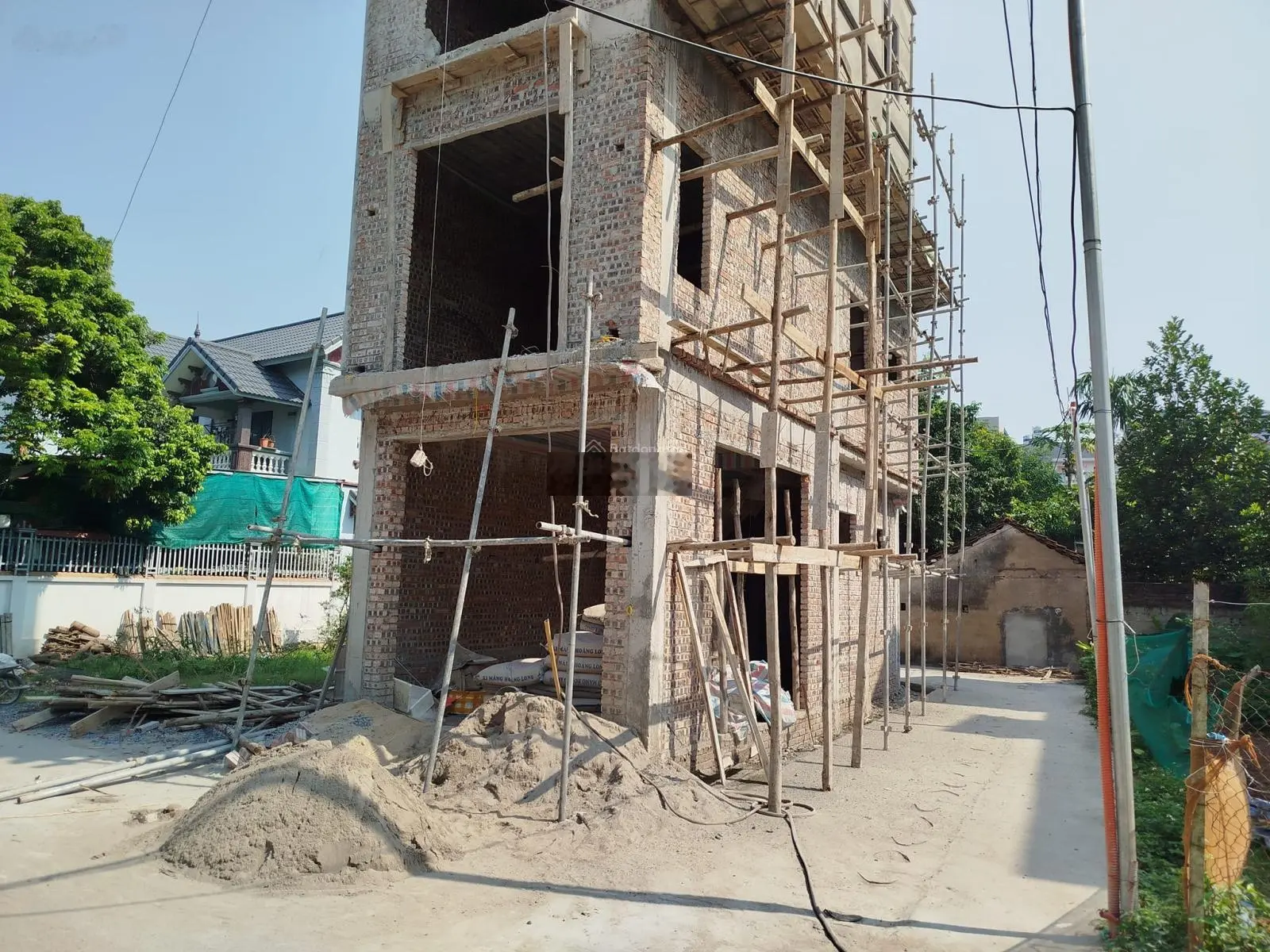 Bán gấp nhà riêng xây độc lập Yên Nghĩa, Hà Đông. Ô tô tránh. Hình ảnh thực tế 100%. Giá: 4,3tỷ CTL