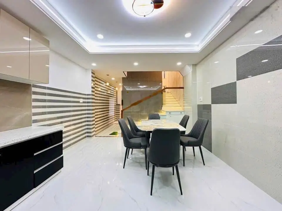 Bán nhà, Đ. Hoa Phượng Phường 2 Phú Nhuận, giá 3Tỷ390, DT 80m2, sổ riêng, LH 0896 465 ***