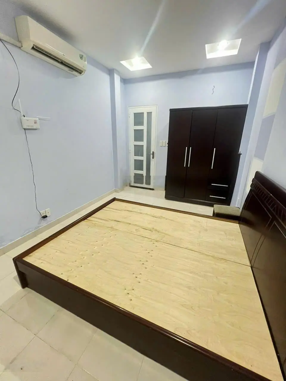 Bán nhà phố hẻm đường Nguyễn Tuyển P. Bình Trưng Tây Quận 2. (3,1m x 18,2m). Hướng Tây Bắc