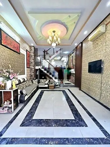 Nhà đẹp 3 tầng, xe hơi ngủ trong nhà. 60 m2 hẻm thông 1979 HTP. 5,2 t