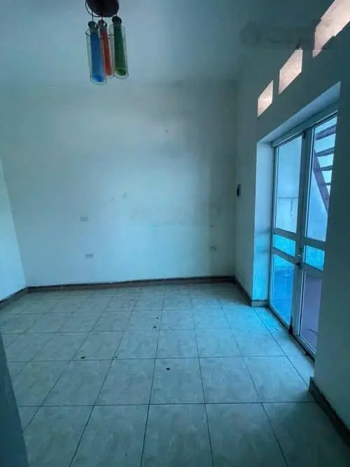 Bán đất 40m2 mt8.77m giá 4,4 tỷ tặng nhà 2 tầng - phố kẻ tạnh, giang biên, long biên