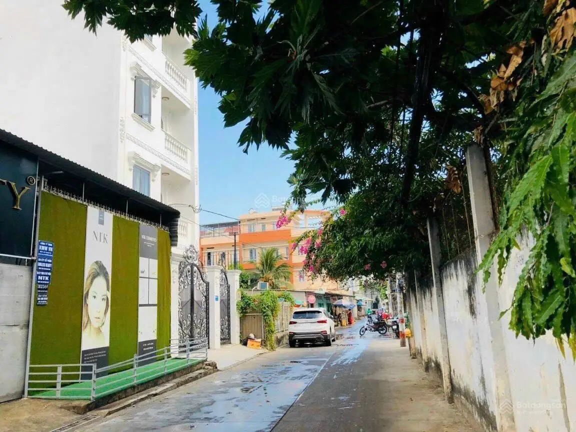 Bán CHDV hẻm 6m đường Gò Dầu, 6.2mx18m, nhà 1 lầu mới, giá 14.5 tỷ, P. Tân Quý, Q. Tân Phú.