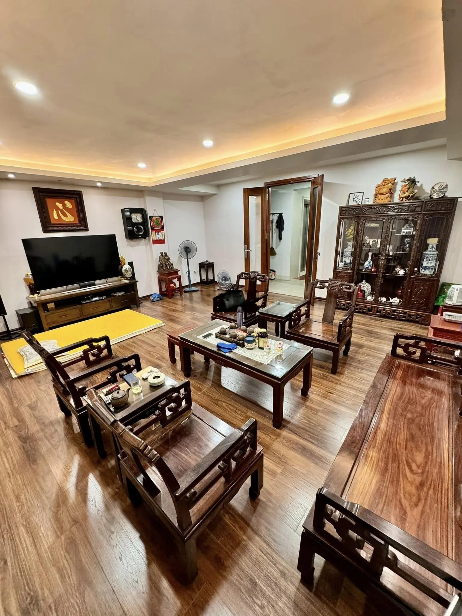 Chính chủ bán nhà Phố Hào Nam, ô tô, thang máy kinh doanh, 5m ra phố, 62m2 - 7T - MT6m - 19,8 tỷ