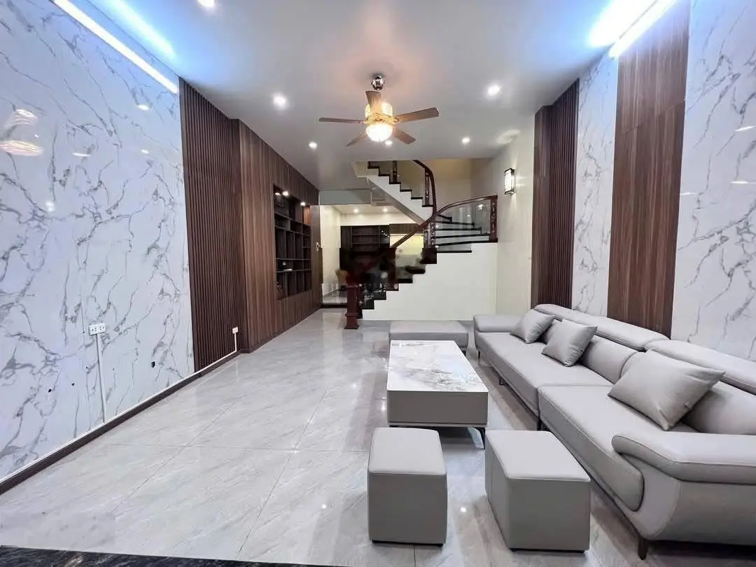 Chính chủ nhờ bán nhà Nguyễn Khang-60m2-5 tầng -gần phố - giá chỉ 9 tỷ ( Nguyễn Khang - Cầu Giấy