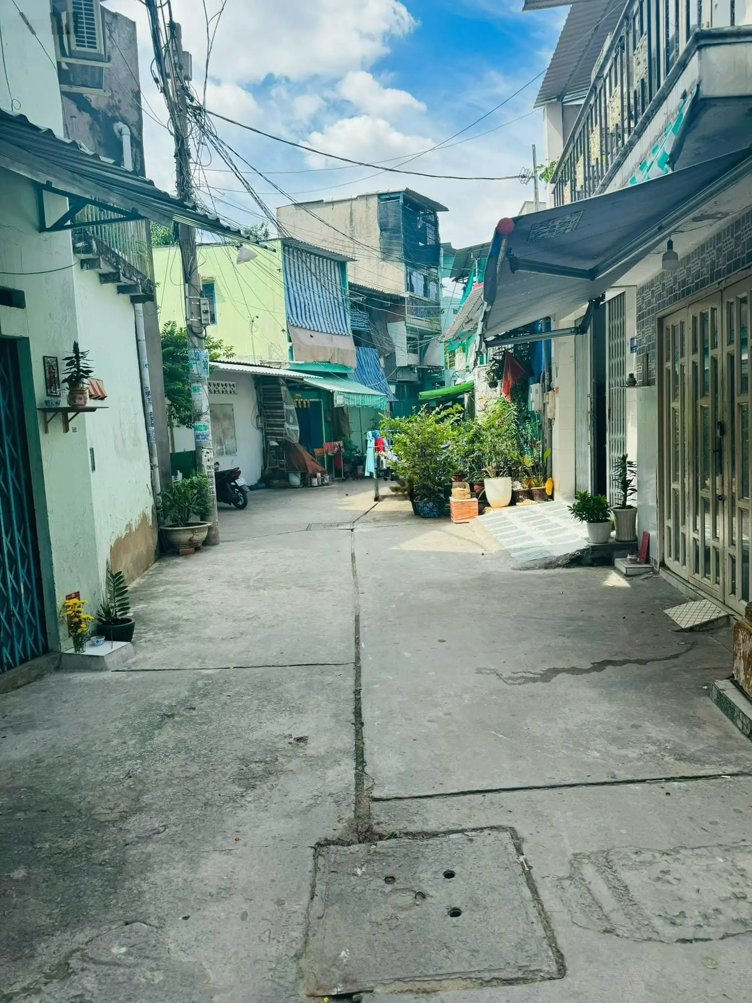 Nhà trọ cũ 7x22m CN 154m2 đường Chiến Lược - P. BTĐA - hẻm thông xe hơi