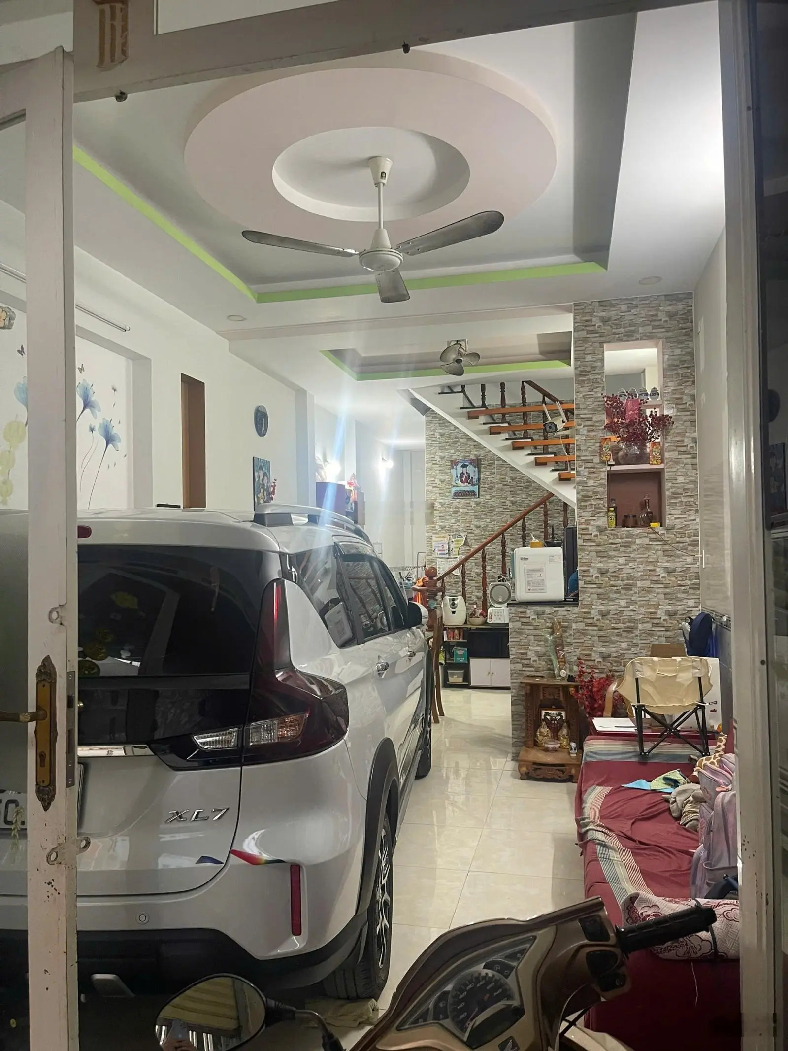 Bán nhà Đông Hòa, Gần ngay Làng Đại Học, 1 trệt 1 lầu, 60m2, Giá 3,8ty, sổ hồng riêng, Đường ô tô.