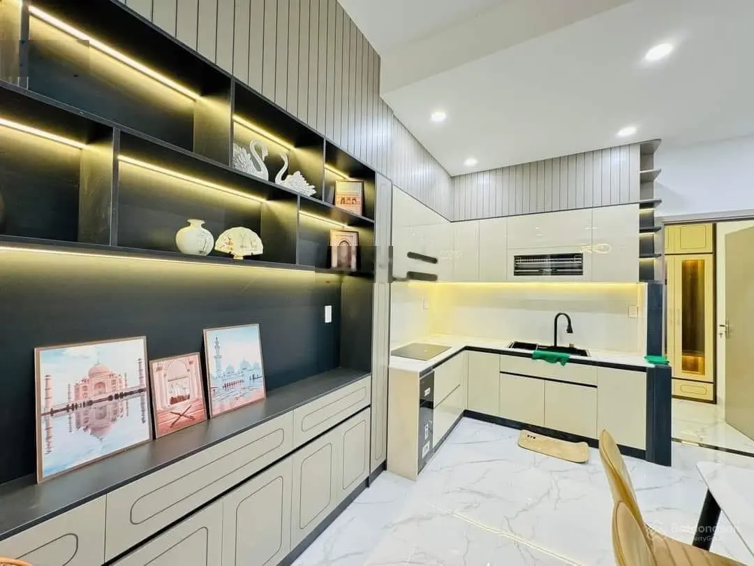 Bán liền nhà đẹp Tôn Thất Thuyết Q.4 70m2 4PN