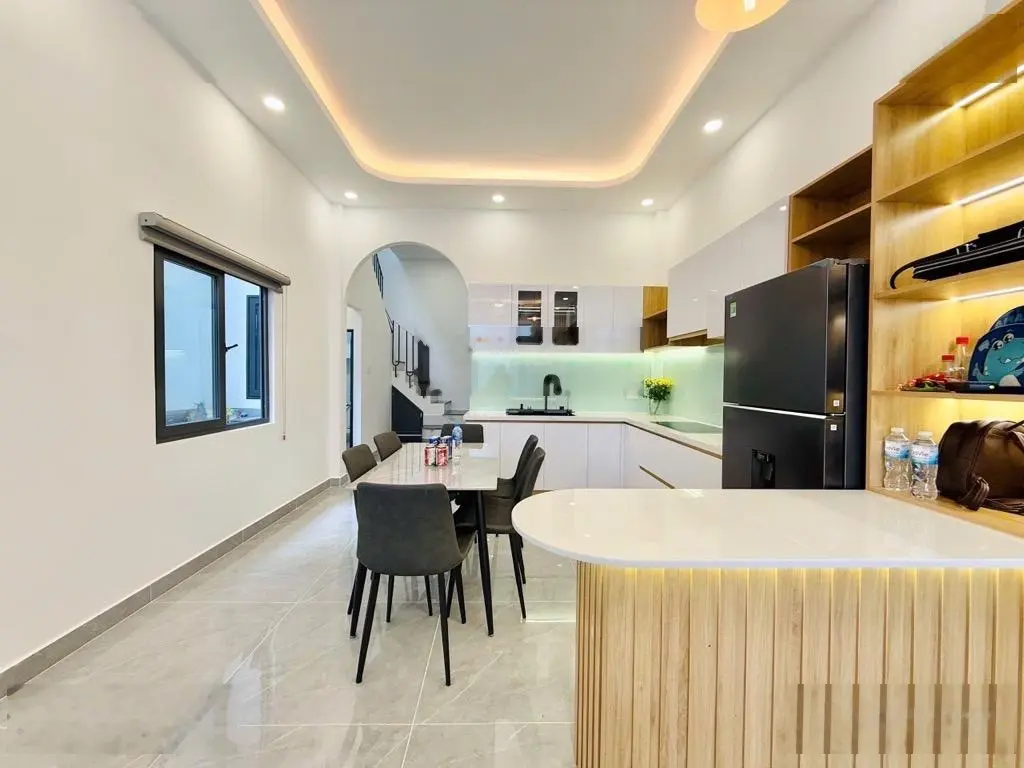 Bán nhà 2 tầng, sân vườn thoáng mát, đường Phan Huy Ích, phường 12, Gò Vấp. Giá 7,6 tỷ