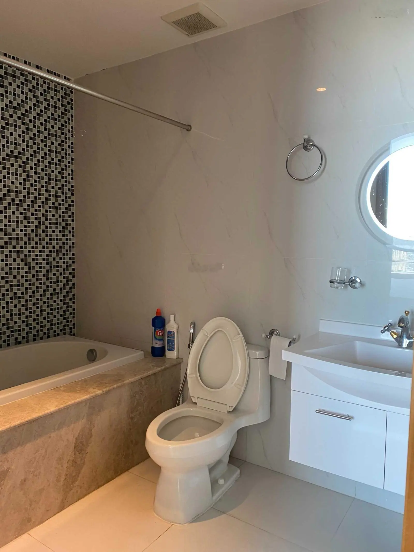 Bán thu hồi vốn căn hộ 2PN 2WC 75m2 Léman Luxury, tầng cao, nhận nhà ngay. LH 0934 004 ***
