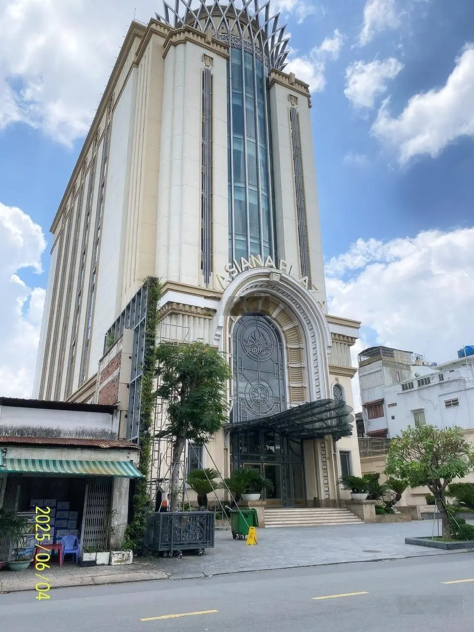 Ngay trung tâm - Tân Phú nhà 3 tầng chỉ hơn 5 tỷ