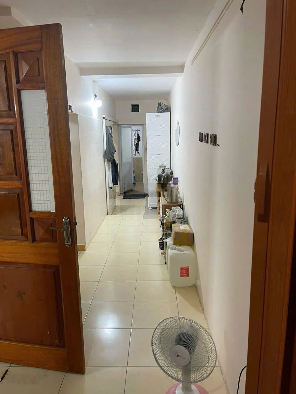Chính chủ cần bán tập thể tầng 4 nhà D7 Phương Mai sổ đỏ 39.8m2 thực tế 77m2 có 03PN, 02 VS 3.3 tỷ