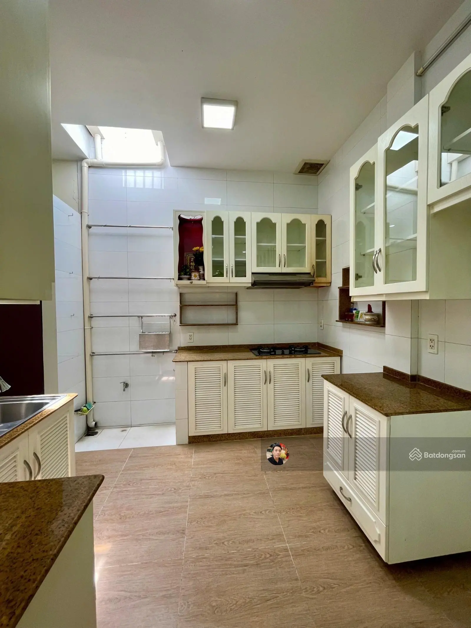 Bán nhà đẹp 4 tầng (5x20m) mặt tiền đường Tân Thuận Nam P Phú Thuận Q. 7 giá 13,8 tỷ LH 0917 796 ***