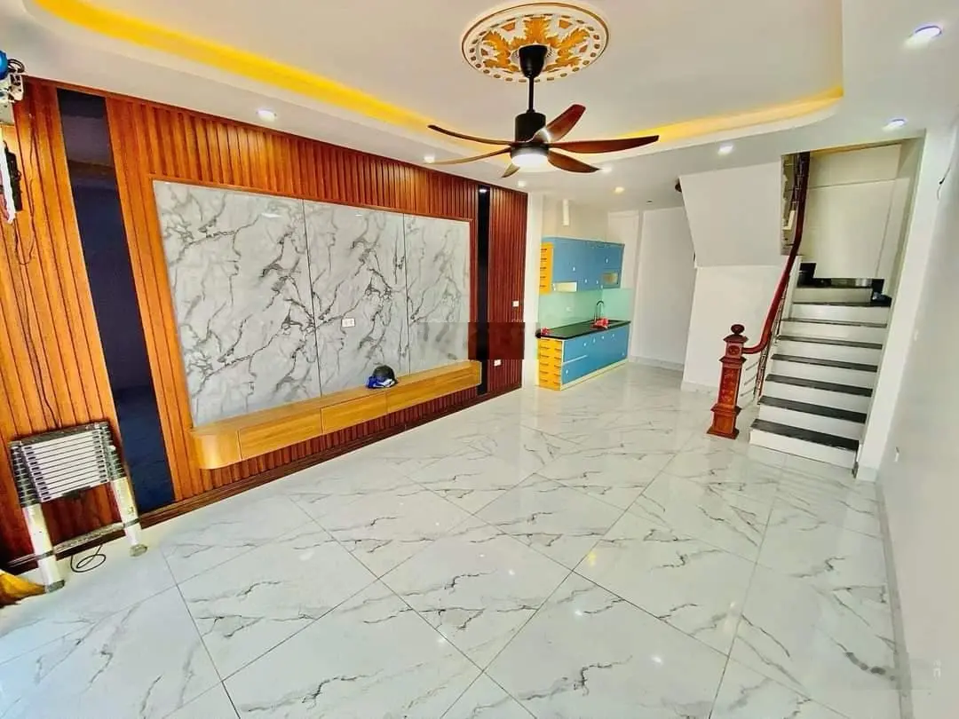 Bán Nhà Ngõ 77 Xuân La Tây Hồ 35m 5 Tầng Dân Xây Ngõ Thoáng Gần Hồ Tây Gía 5,6 Tỷ.
