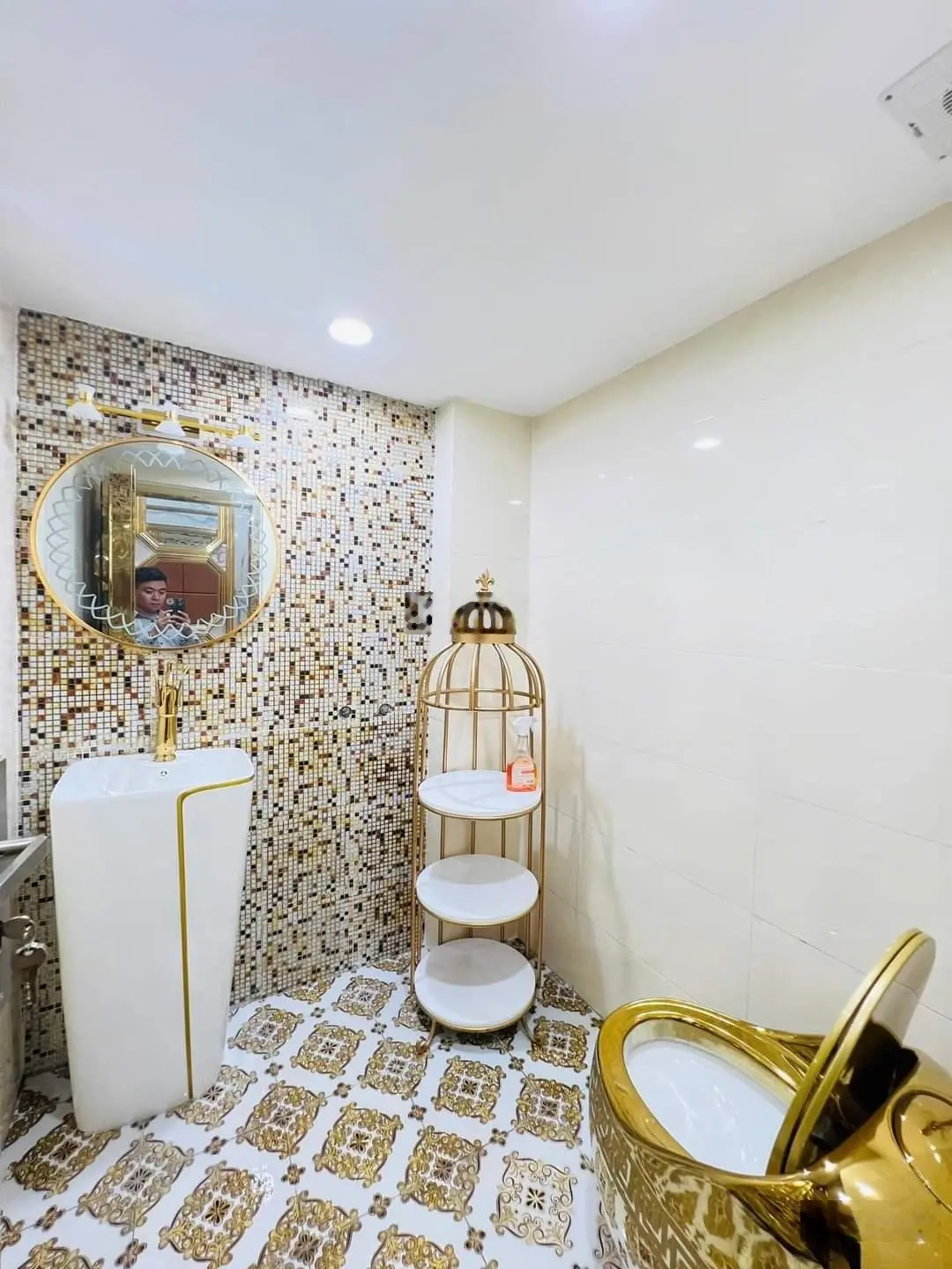 Bán nhà phố Đặng Tiến Đông,Đống Đa, Nội thất LUXURY đẳng cấp, ô tô đỗ cổng, tặng full nội thất