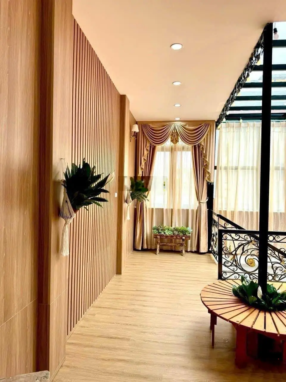 Đặng Tiến Đông! Cung điện lộng lẫy, sát phố, full nội thất tiền tỷ. 45m2 x 5.5 tầng