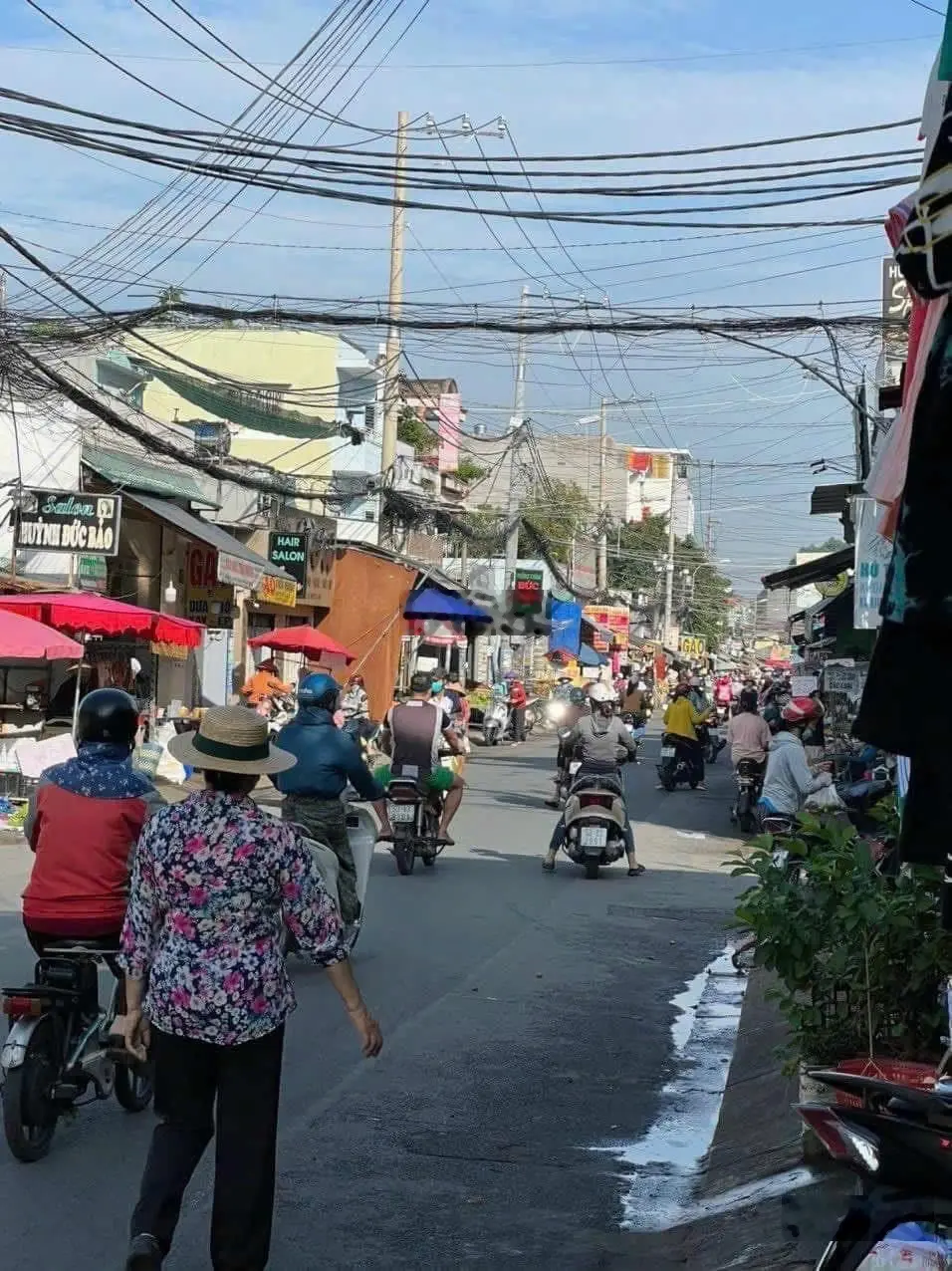 Cần Bán Gấp Nhà Ngay Chợ Bình Chánh , 5X20 Đường 18B Đang Cho Thuê 12tr/1th giá 1ty250tr