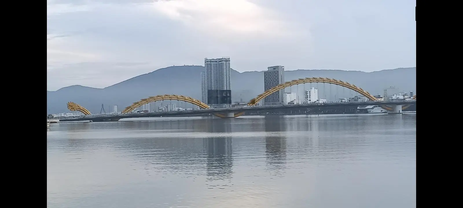 Bán đất tặng nhà khu phó du lịch sông hàn sầm uất