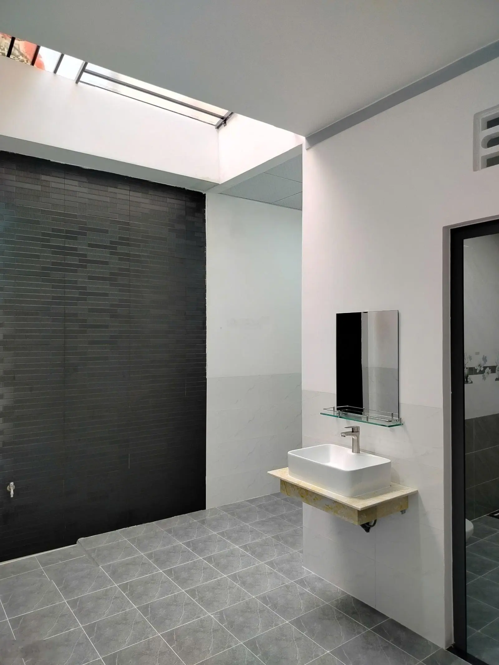 Nhà Gác Lửng BNR 5x22m. H.Tây Bắc Sân xe hơi, 3PN,2WC Ngay Chợ Quang Thắng kp3 Trảng Dài.