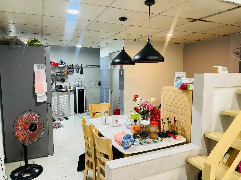 Bán nhà ngay chợ Bà Điểm, Hóc Môn, diện tích 4x12m, giá 3,550 tỷ