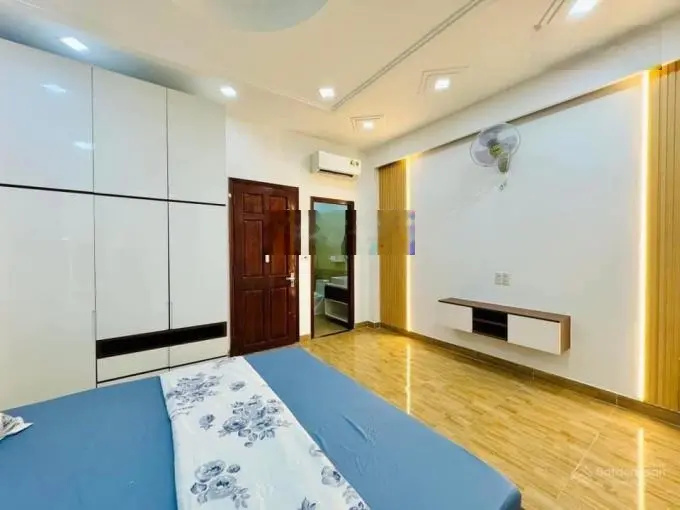 Cần bán gấp nhà ở Đ.Bông Sao, P.5, Q.8, DT:56,25m2(4,5mx12,5m). Giá 3tỷ25tr. HĐT 12tr/th