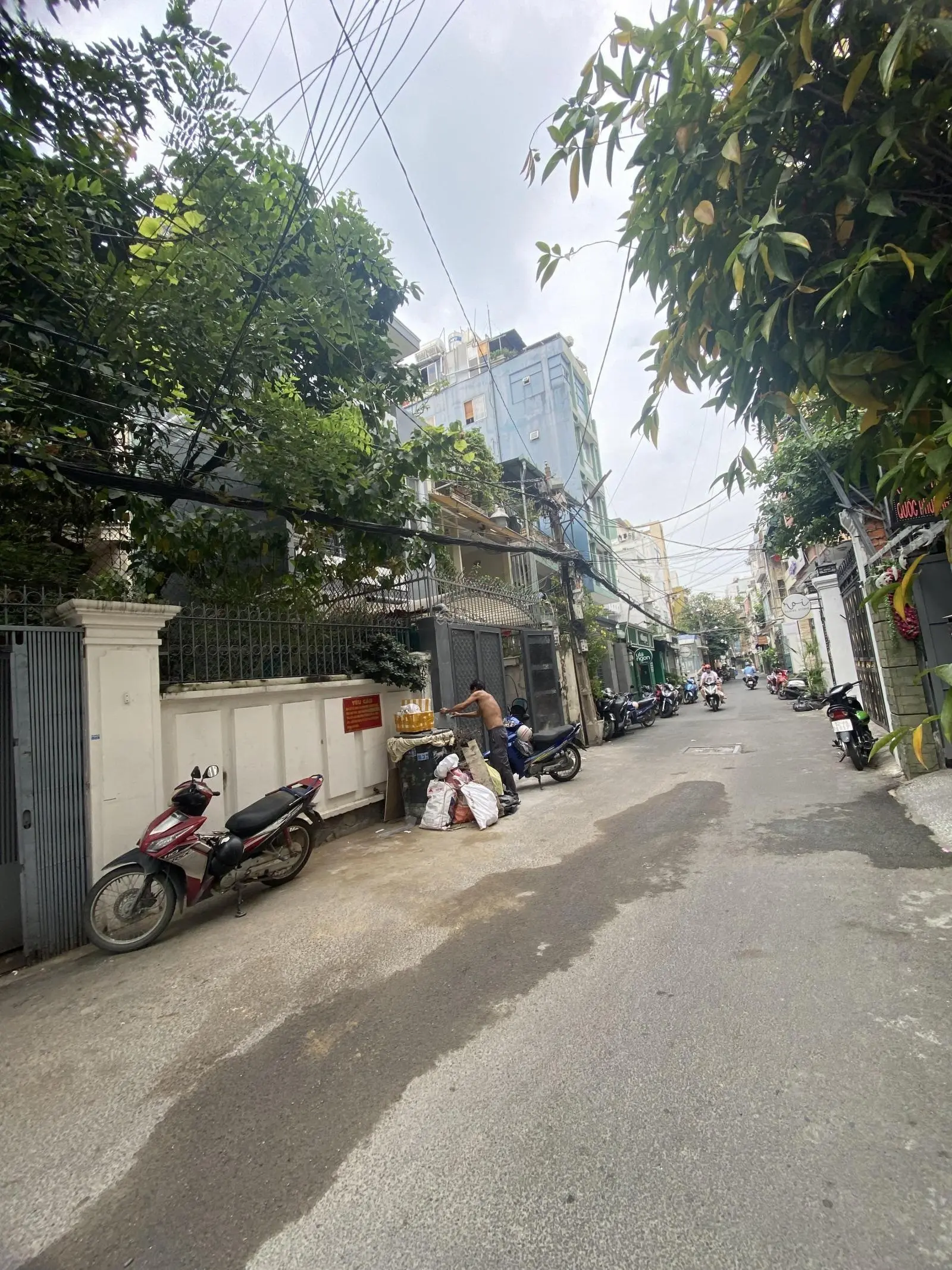 Bán tòa nhà VP HXH Phan Đăng Lưu, P7, Q. Phú Nhuận. DT 9x31m, vuông gồm hầm, 5 lầu mới đẹp giá 52tỷ