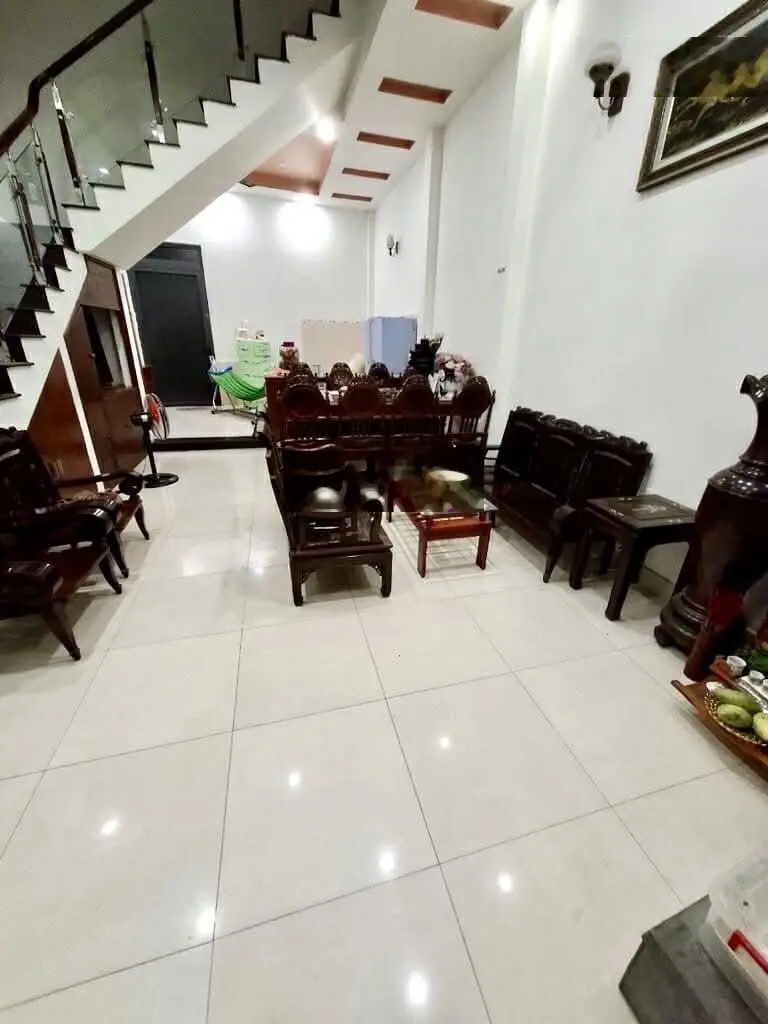 Giảm 1 tỷ, bán đi nước ngoài, nhà 4 lầu, HXH 6m thông, Linh Đông, Thủ Đức, 100m2 giá 6 tỷ nhỉnh