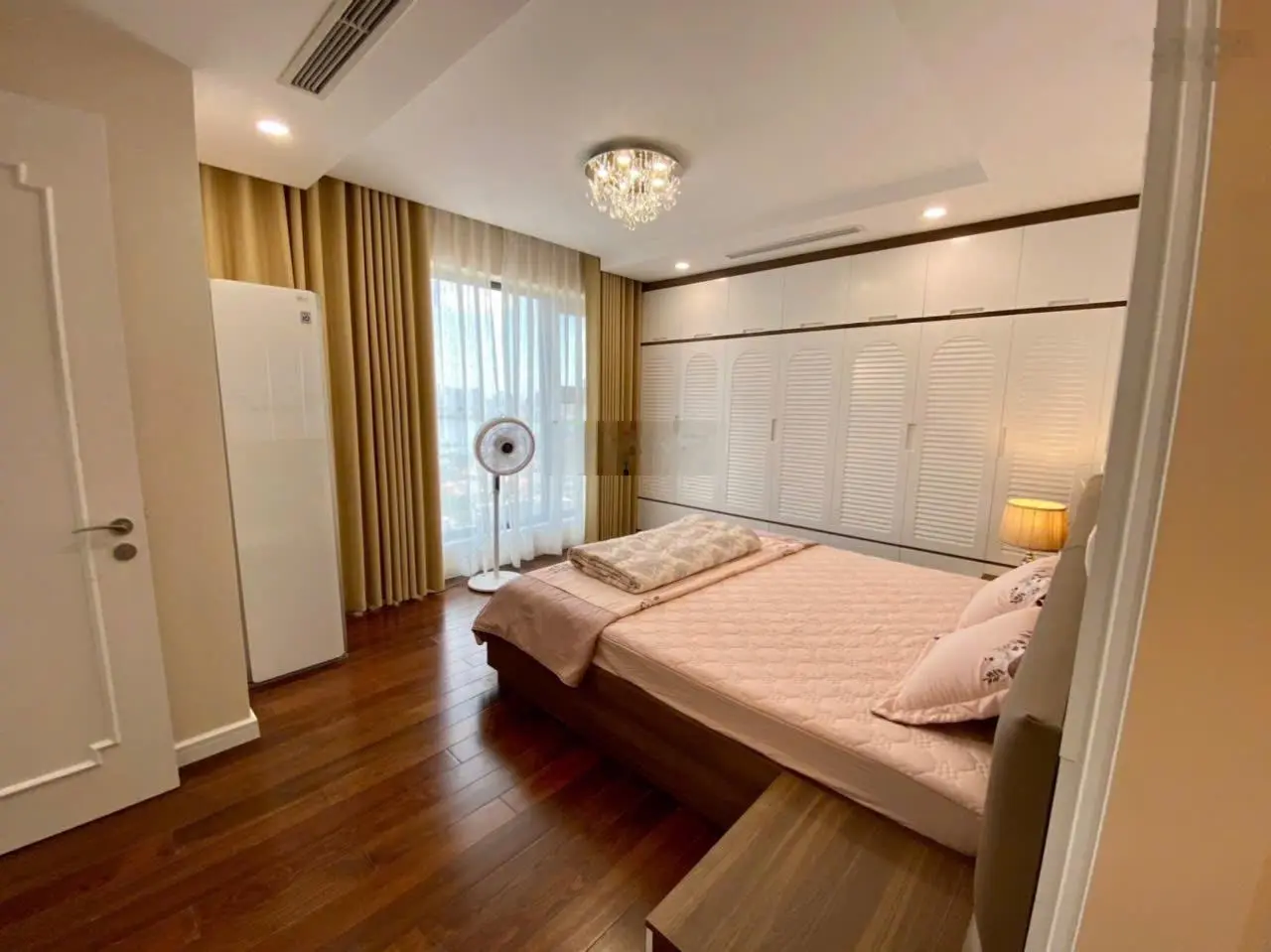 Chính chủ bán căn 3 ngủ diện tích 111m2 đẹp nhất hai tòa tháp D'Le Roi Soleil số 2 Đặng Thai Mai