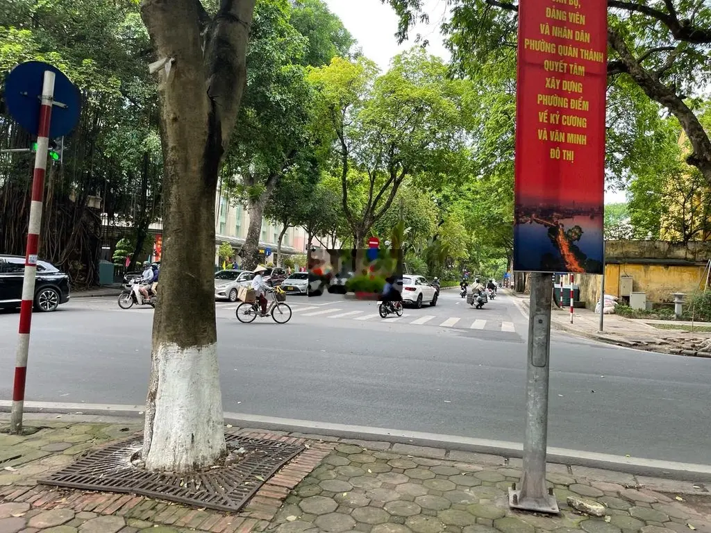 Mặt Phố Quán Thánh Dt:65m x 3T Mt:12m Giá 26 Tỷ Kinh Doanh Dòng Tiền