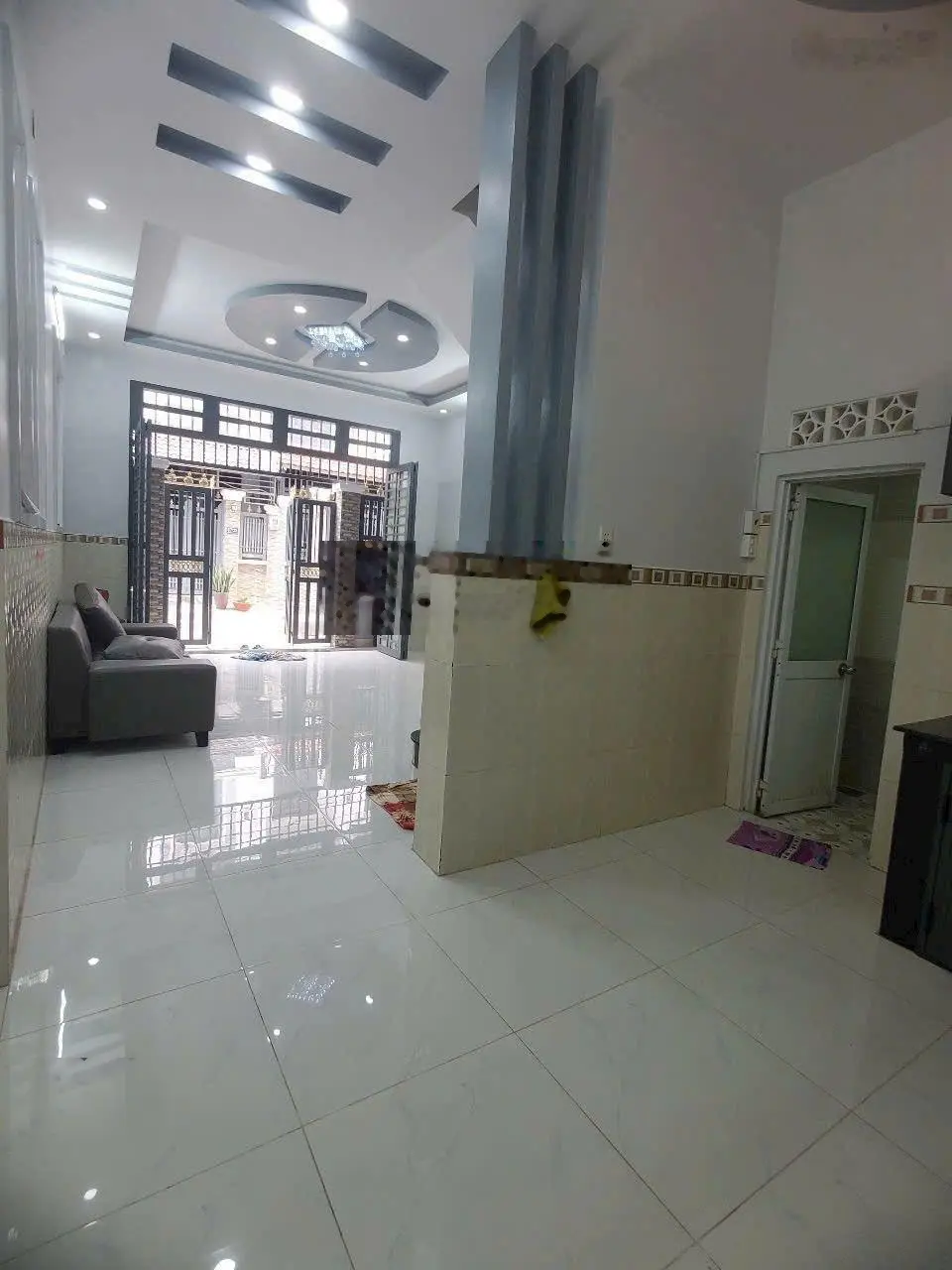 Bán nhà 4 tầng mặt tiền hẻm 67 Đào Tông Nguyên. Hẻm xe hơi 6 m thông tứ phía. Giá 5.3 tỷ tl