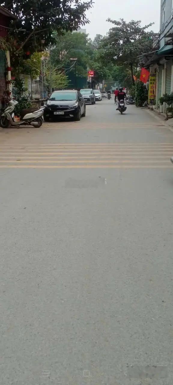 Bán nhà Đức Diễn, lô góc 2 thoáng, 5 tầng ngõ rộng thông tứ tung, ô tô tránh nhau. DT 40m2 hơn 6tỷ