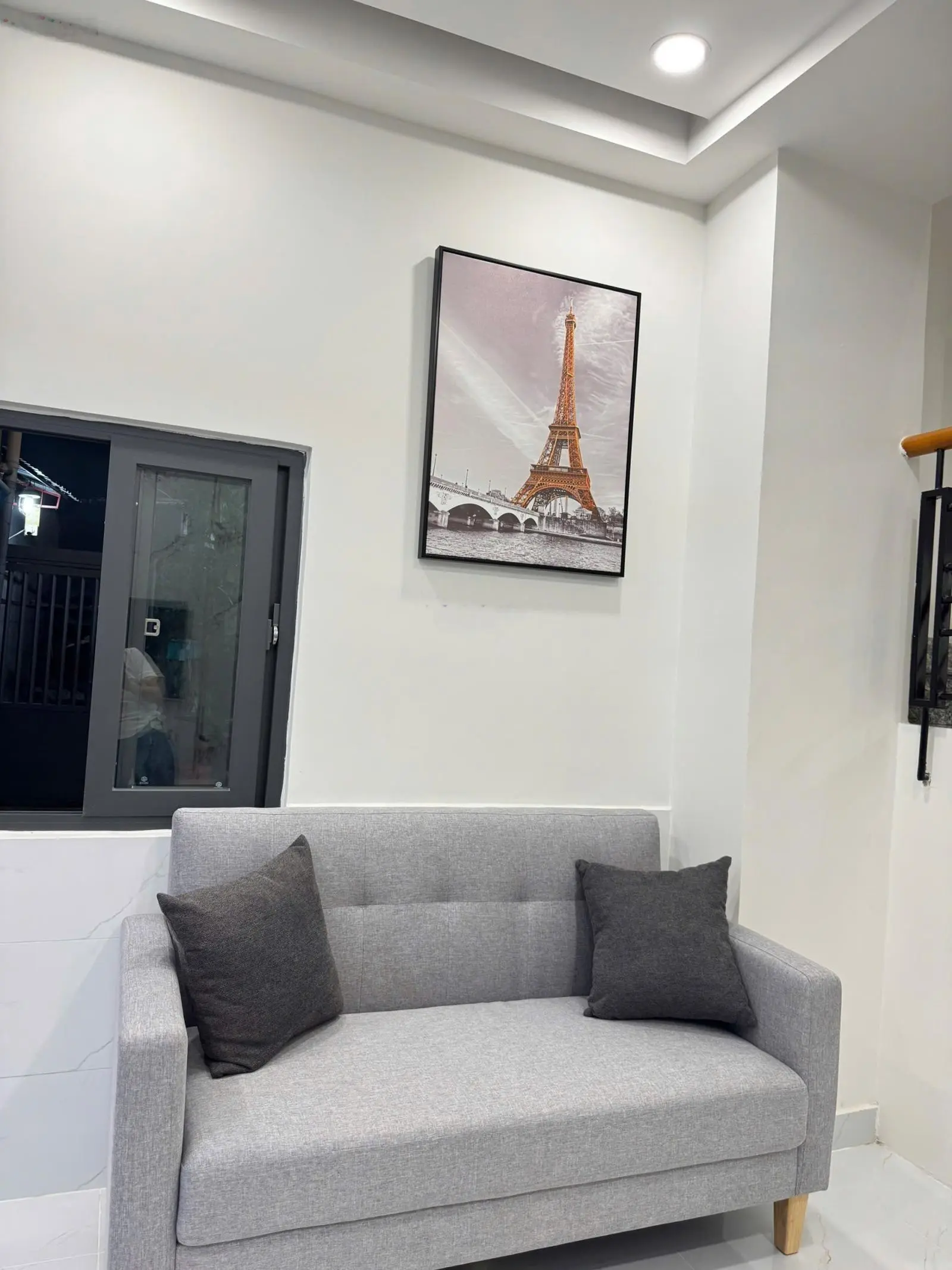 Gần chợ, Tiện đi lại Q1..bán gấp căn nhà hẻm góc, 1Trệt 1Lầu, 2PN 3WC. Giá bán: 3.5 tỷ, 0916651239