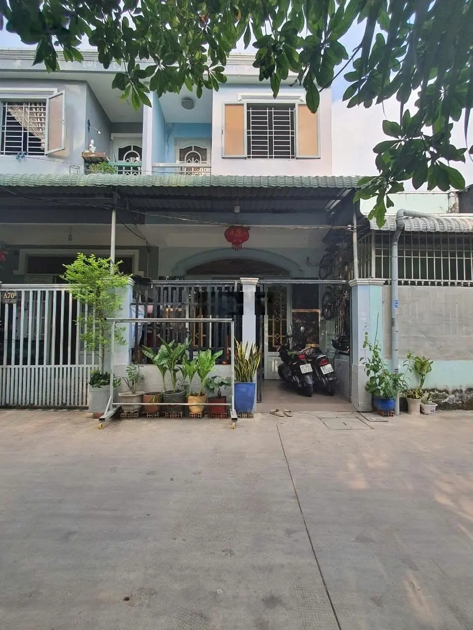 Nhà lầu hoàn công DT 66m2 đường 5m thông giá 3 tỷ bao sang tên