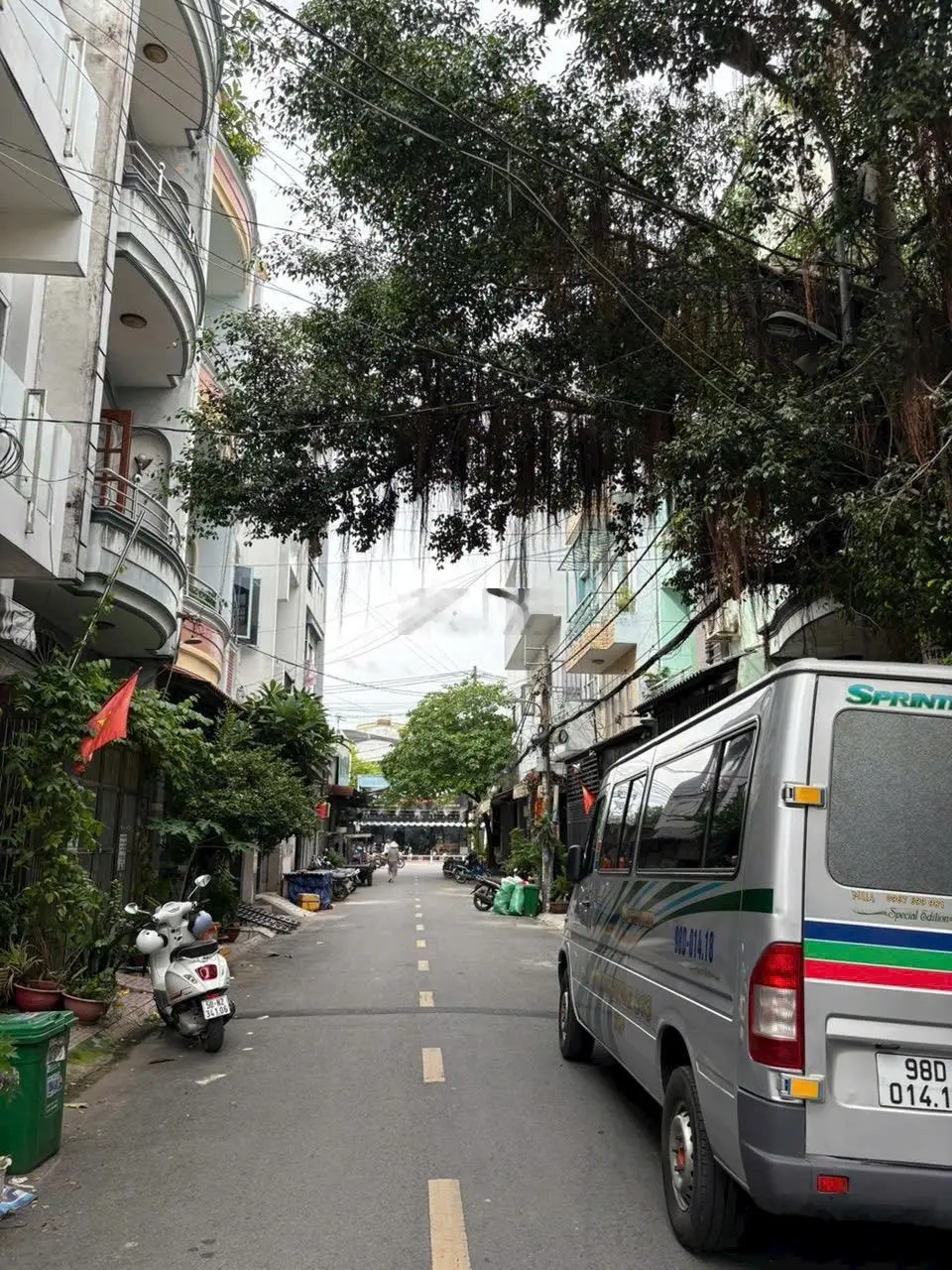 Bán nhà 2 lầu hẻm nhựa 8m thông thoáng đường Lê Văn Quới ,4x14m 57m đất ở đô thị 6.8 tỷ
