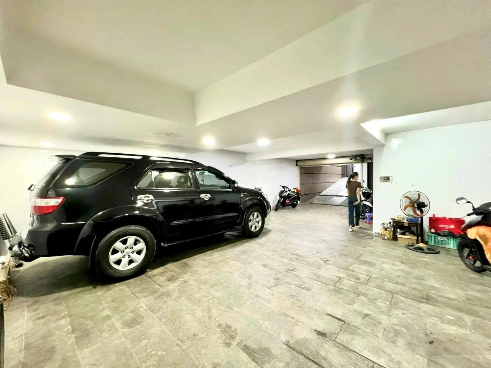 Biệt thự Khu Him Lam - Quận 7 - 200m2 - 5 tầng - có hầm đỗ xe - Giá 55 tỷ