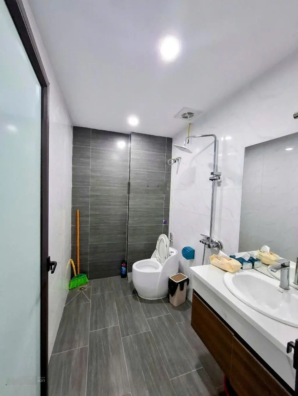 Nhà mặt phố - giá mặt ngõ Hoàng Đạo Thành - Thanh Xuân. Đường trải nhựa. Kinh doanh, cho thuê