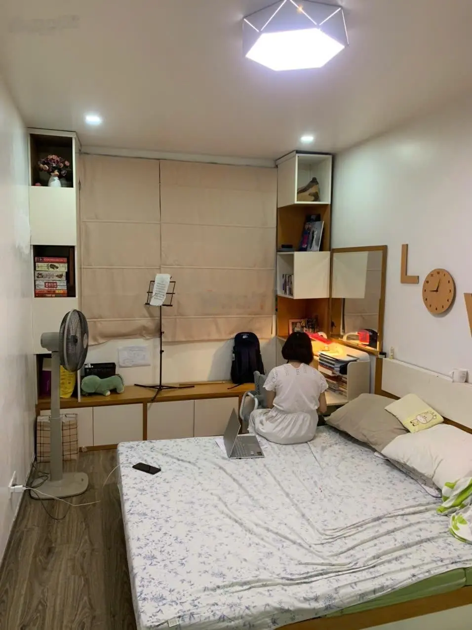 Gia đình chuyển căn hộ 3 ngủ cần bán căn góc 3 mặt thoáng, hướng siêu mát, trong lành. Giá thật