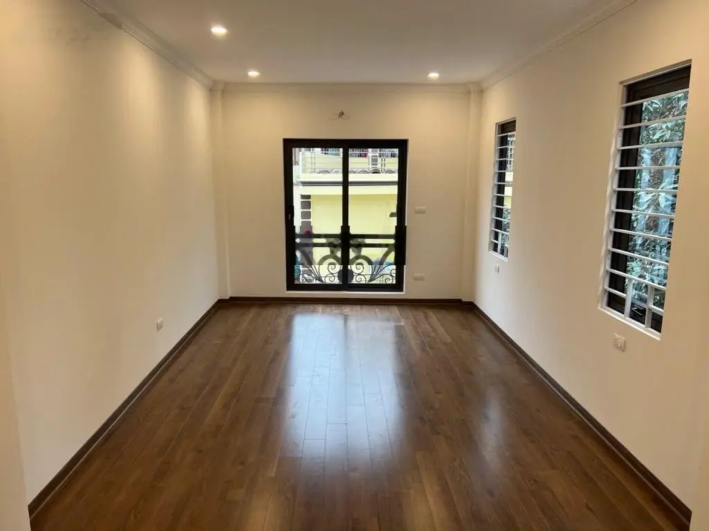 Siêu hot phố Thạch Bàn- lô góc- ô tô ngủ trong nhà- 52m2- 6T- thang máy- ngõ thông các ngả- 8,6 tỷ
