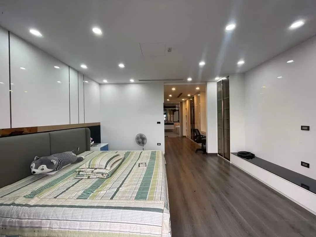 Có 1 0 2 Bán gấp căn nhà phân lô kinh doanh vỉa hè oto tránh 75m2 nhà 5 tầng giá 15 tỷ