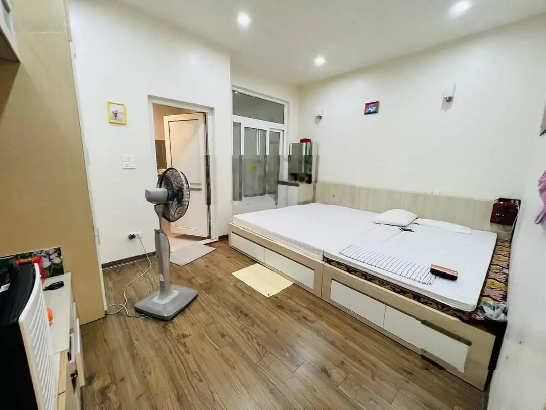 Phân lô Yên Lạc 56m2 5 tầng, mặt tiền 4,6m. Ô tô gần nhà