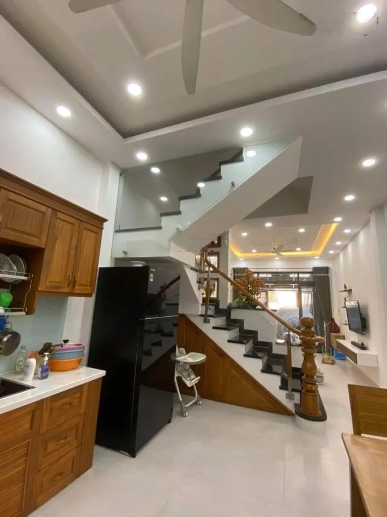 Nhà đẹp 3 tầng đường số 9, trường thọ, tp thủ đức giá chỉ 8.3 tỷ tl