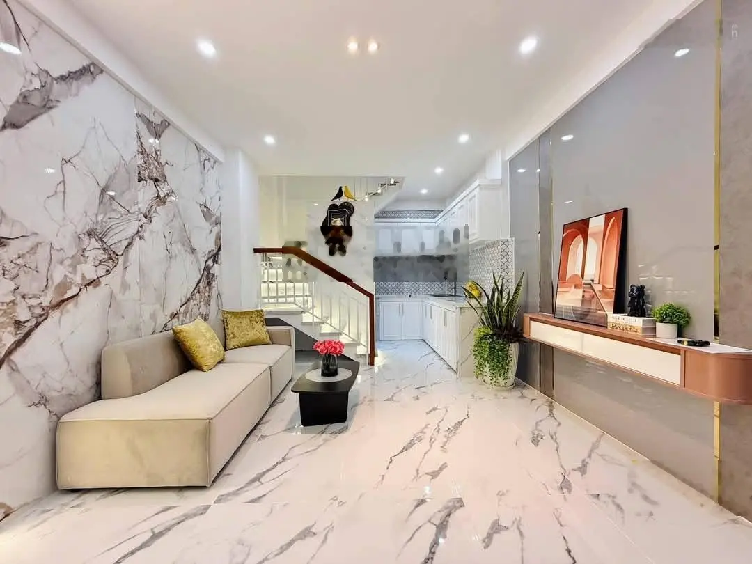 Siêu phẩm nhà đẹp cần bán Quận 3, đường Nguyễn Đình Chiểu. 44m2, SHR, full nội thất